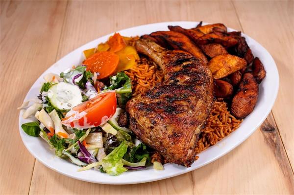 一家非洲烧烤餐厅本周在多伦多正式开业1