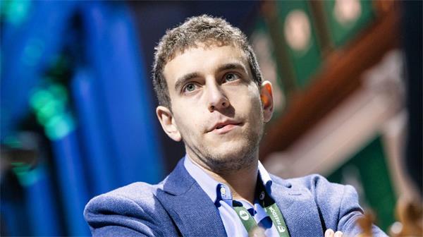 美国国际象棋大师丹尼尔·纳罗迪茨基去世，享年 29 岁1