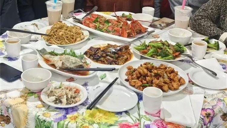 市中心新开自助中餐馆，Lucky House 提供全天点心与晚市无限量套餐