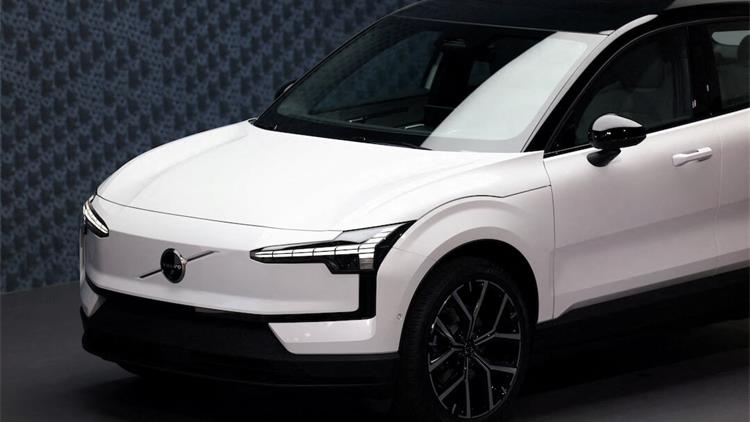 沃尔沃召回超4万辆EX30电动车 因电池存在过热风险