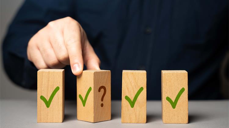 为什么在加拿大，很多问题需要自己主动跟进，而不是等待处理结果？