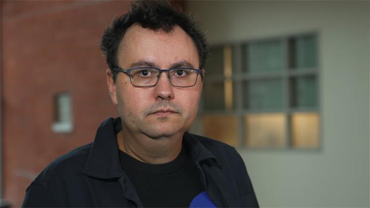 三次面对癌症：一位加拿大男子的经历 