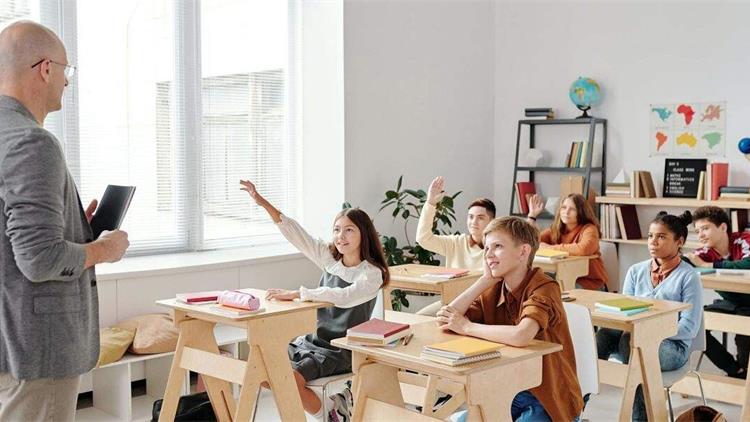 在加拿大课堂上，老师为什么很少“讲课”？他们在课堂上到底在做什么