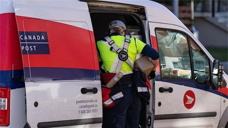 加拿大邮政亏损创纪录：2025年损失达15.7亿，转型压力加剧