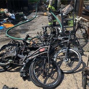 多伦多再发生电动自行车电池起火事故，消防局长警告：锂电池火灾风险正在上升